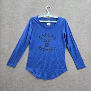 Dallas Mavericks Women Shirt M Blue NBA Sports 1980 Logo Graphic Long Sleeve Tee